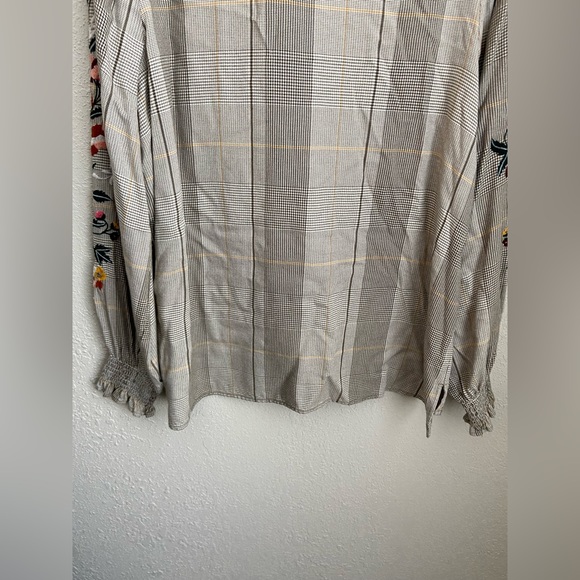 Curations Round Neck Tie String Plaid Embroidered Floral Sleeves Blouse Size L - Picture 11 of 12